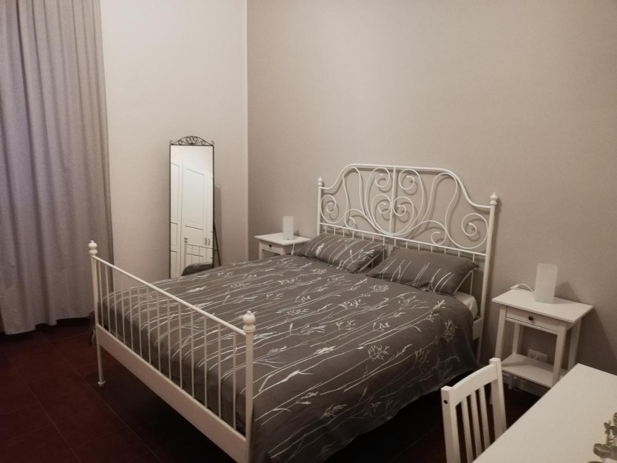 ノヴァーラDavide & Mary Friendly Houseアパートメント エクステリア 写真